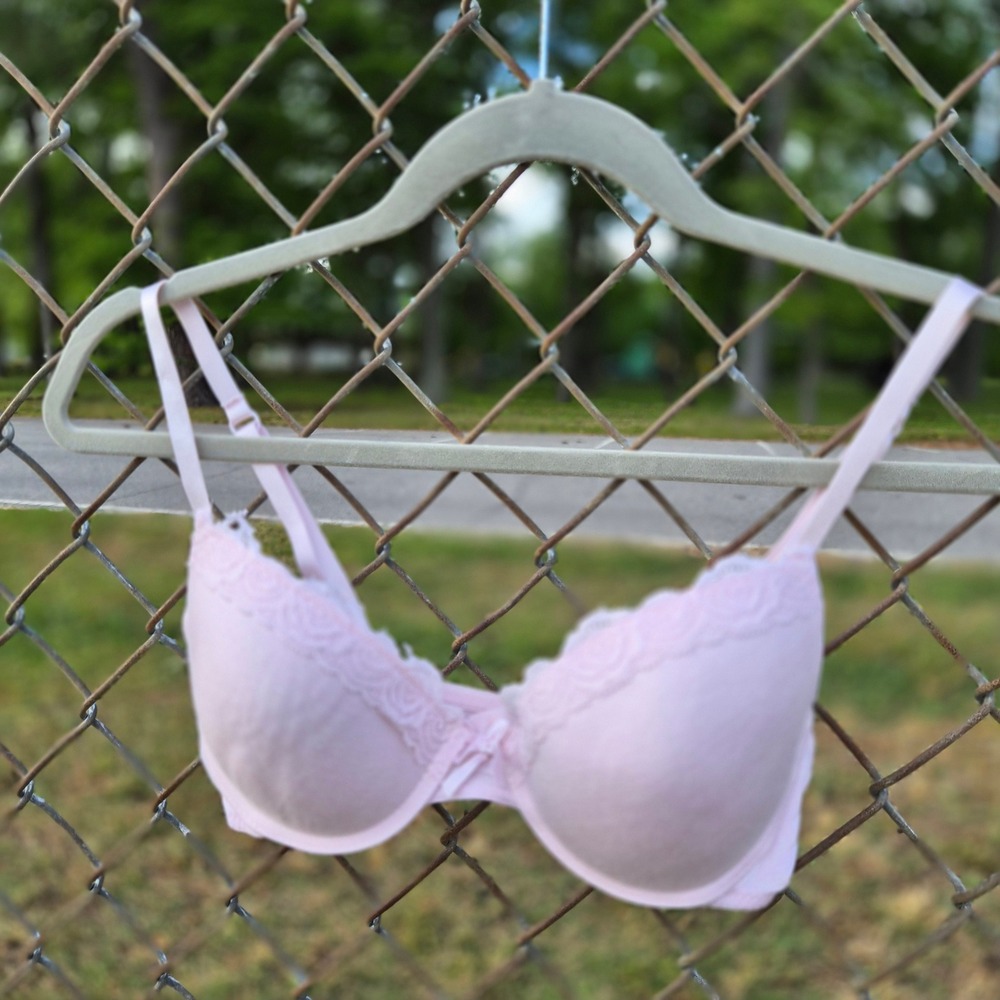 Laura Ashley Light Pink Lace Trim Underwire Bra 34B Coquette Balletcore‎